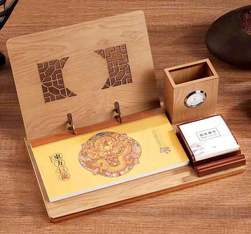 Click image for larger version

Name:	Mau-lich-de-ban-go-ket-hop-ong-cam-but.jpg
Views:	12
Size:	139.1 KB
ID:	434950