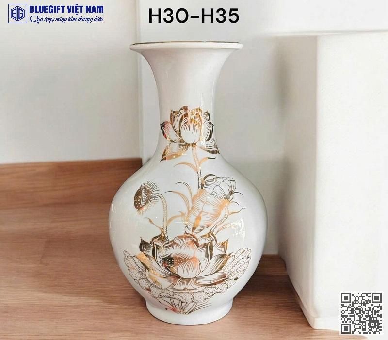 Click image for larger version

Name:	Mau-03.jpg
Views:	17
Size:	90.5 KB
ID:	437836