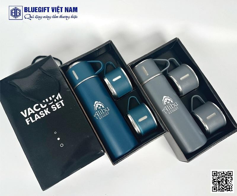 Click image for larger version

Name:	Mau-06.jpg
Views:	3
Size:	90.0 KB
ID:	441047